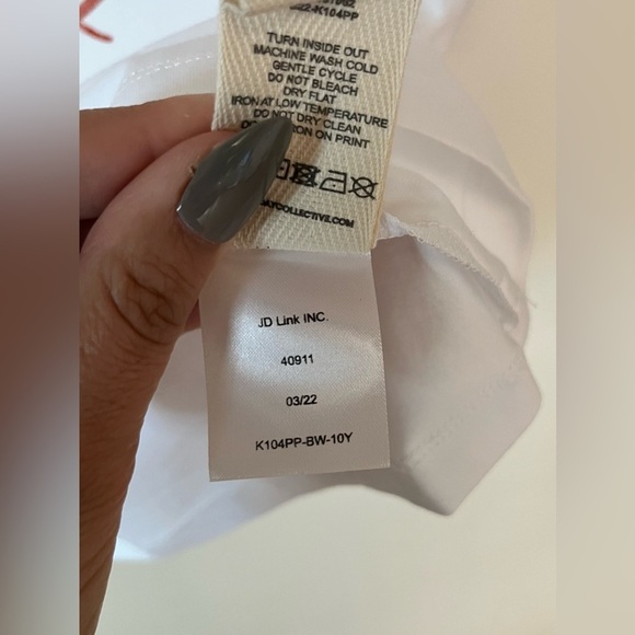 The Sunday Collective Kids Size 10-11 Catwalk Graphic Tee Shirt White NWT Unisex - Picture 8 of 8